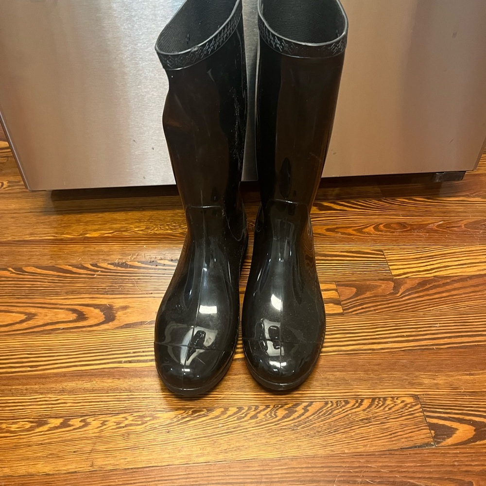 UGG Women's Black Glossy Rain Boots